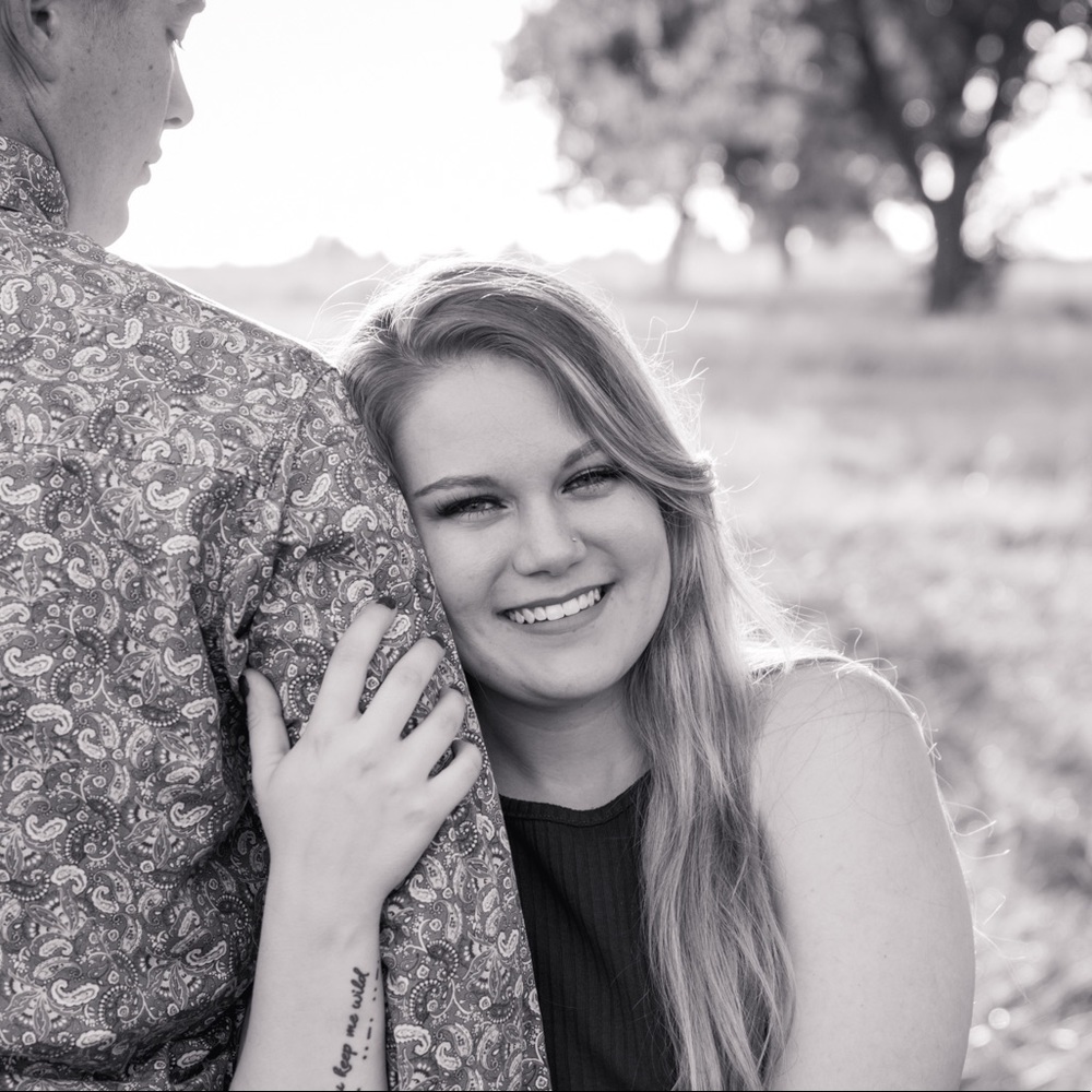 Meet your Posher, Alexis